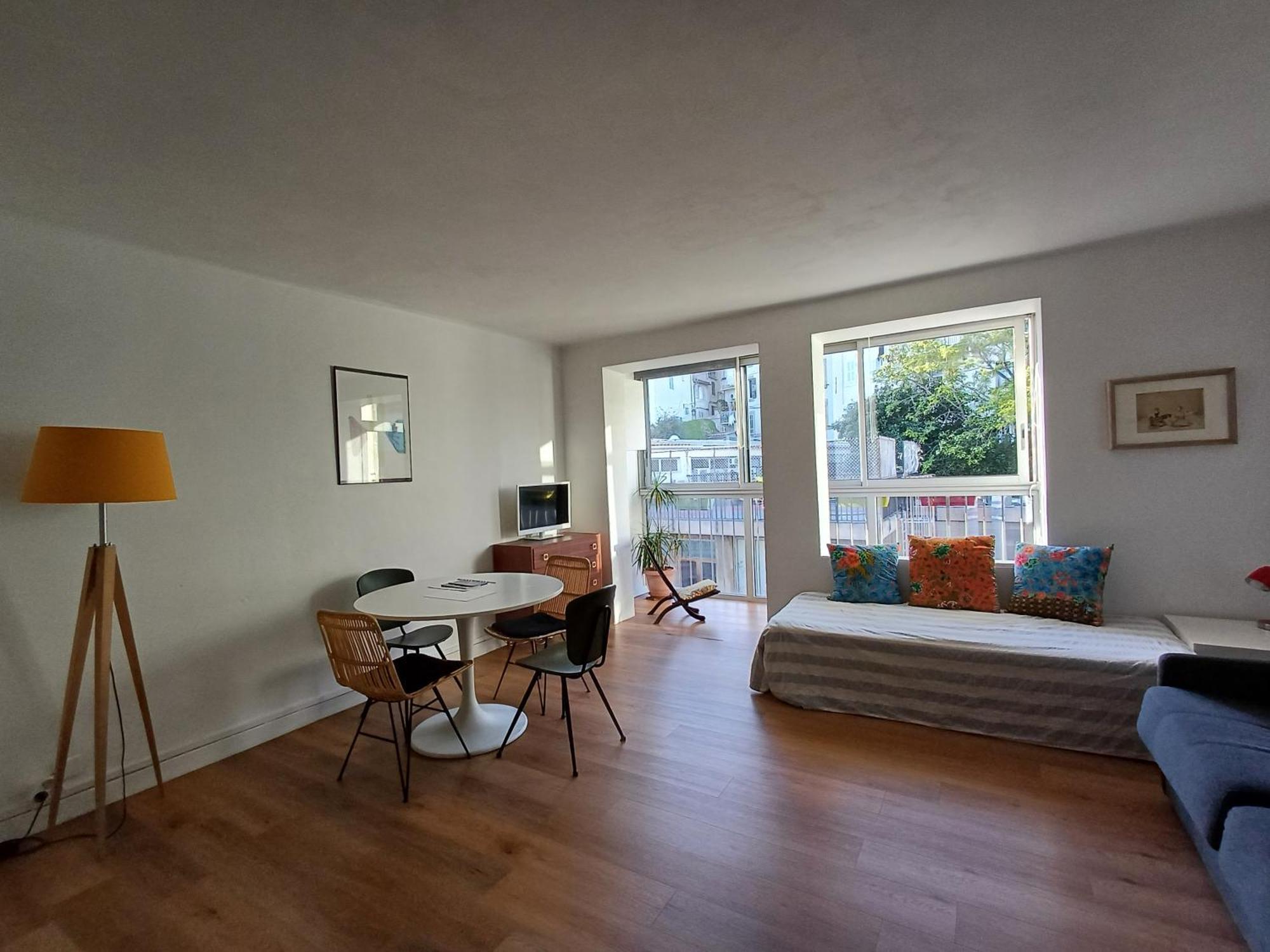 Apartment Lumineux *